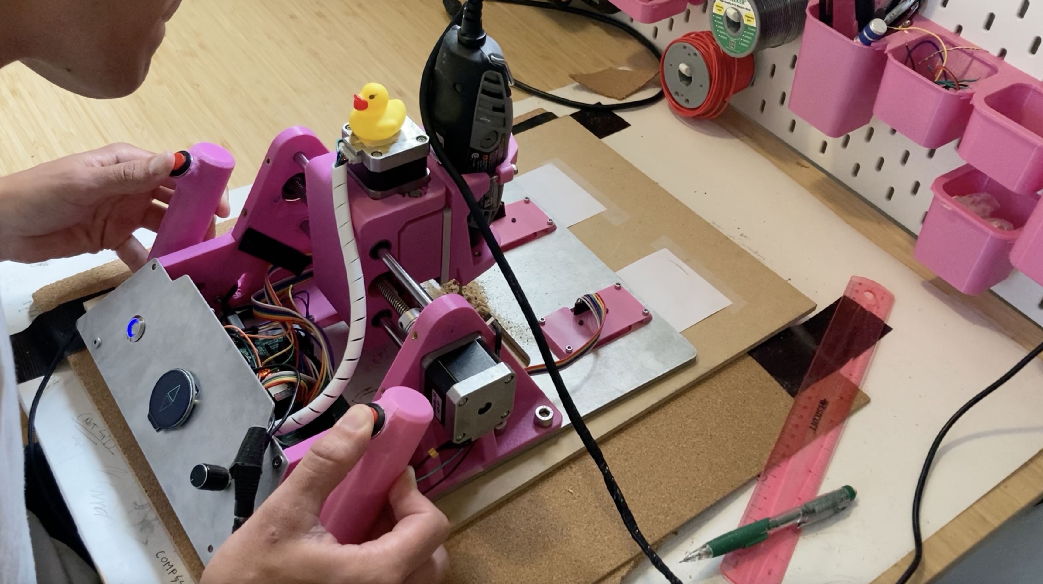 Compass Handheld CNC Router - exhibit detail 4